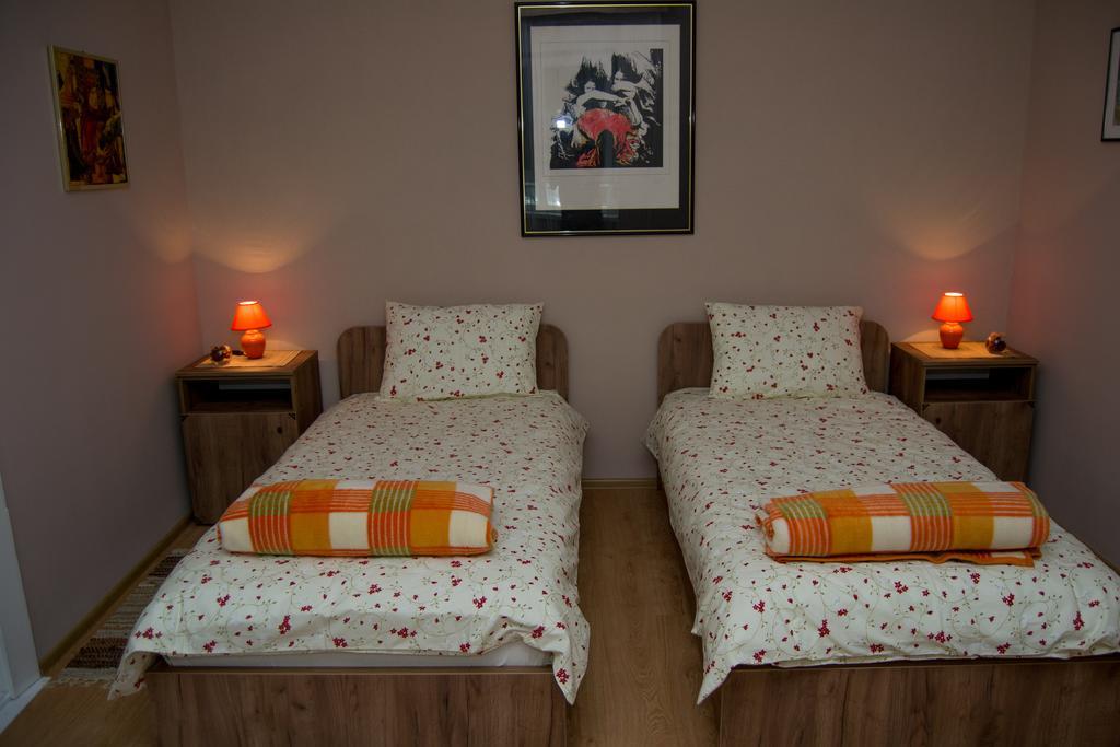 Guest House A'Storia Ruma község Kültér fotó